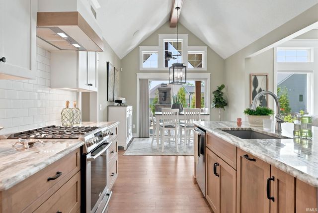 16493 Chilton Cove, Huntertown, IN 46748