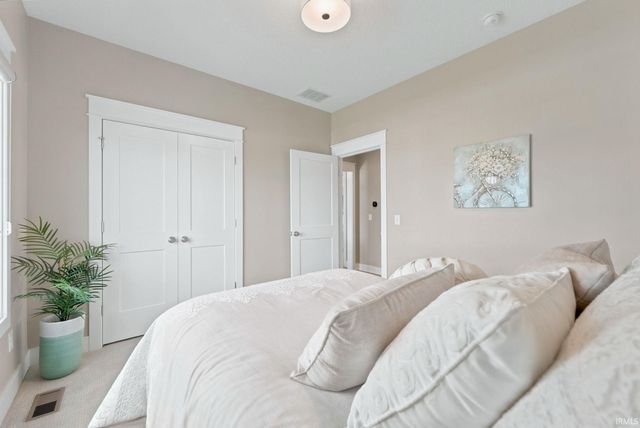 16493 Chilton Cove, Huntertown, IN 46748