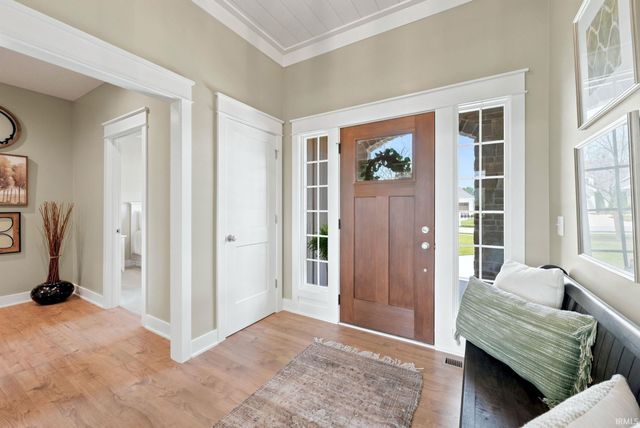 16493 Chilton Cove, Huntertown, IN 46748