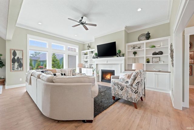 16493 Chilton Cove, Huntertown, IN 46748