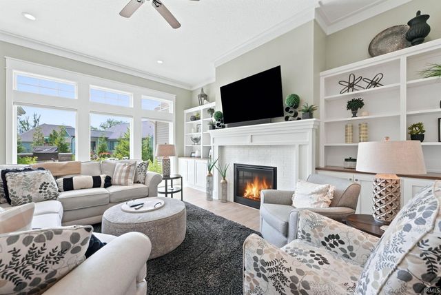 16493 Chilton Cove, Huntertown, IN 46748
