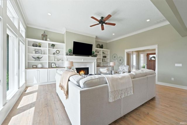 16493 Chilton Cove, Huntertown, IN 46748