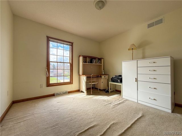 3273 Brookfield Lane, Hamburg, NY 14075