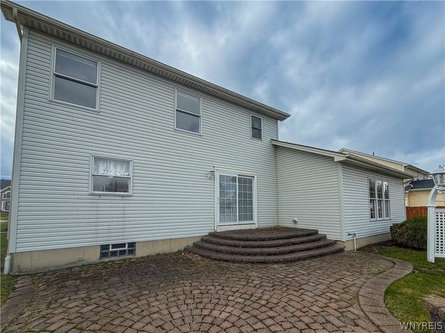 3273 Brookfield Lane, Hamburg, NY 14075