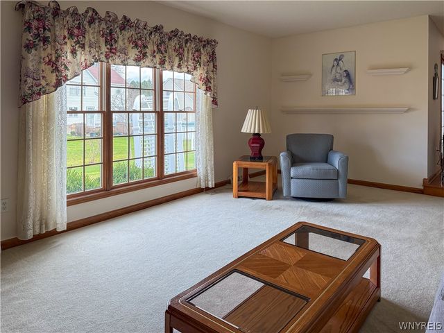 3273 Brookfield Lane, Hamburg, NY 14075