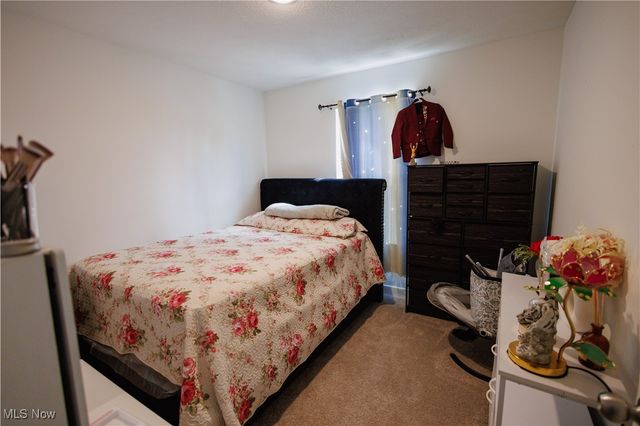 524 Auld Farm Circle, Akron, OH 44320