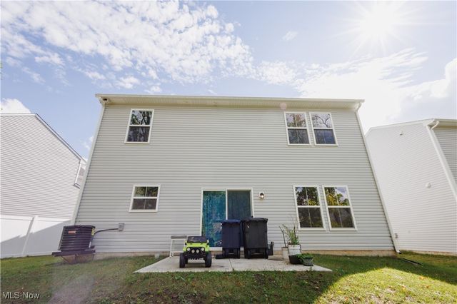 524 Auld Farm Circle, Akron, OH 44320