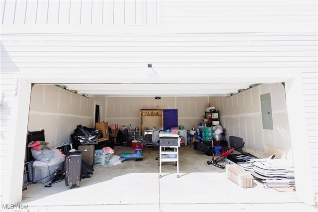 524 Auld Farm Circle, Akron, OH 44320