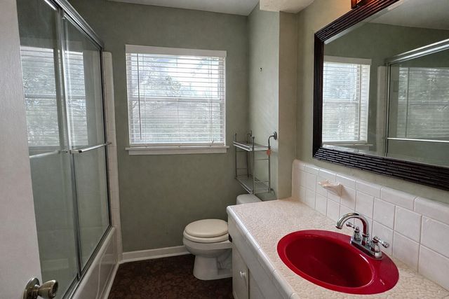 202 Hardy Street, Bacliff, TX 77518