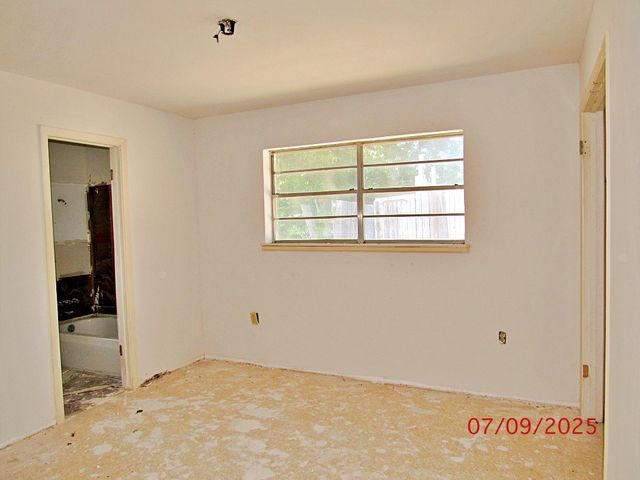 1021 S Murray Street, Mckinney, TX 75069