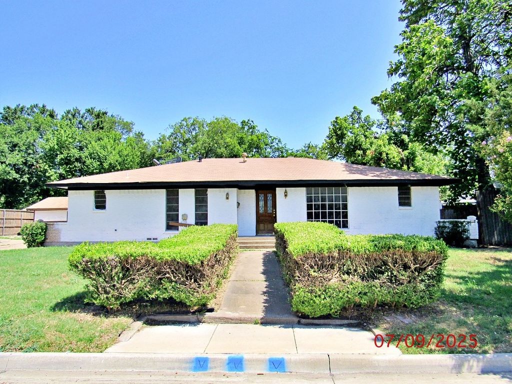 1021 S Murray Street, Mckinney, TX 75069