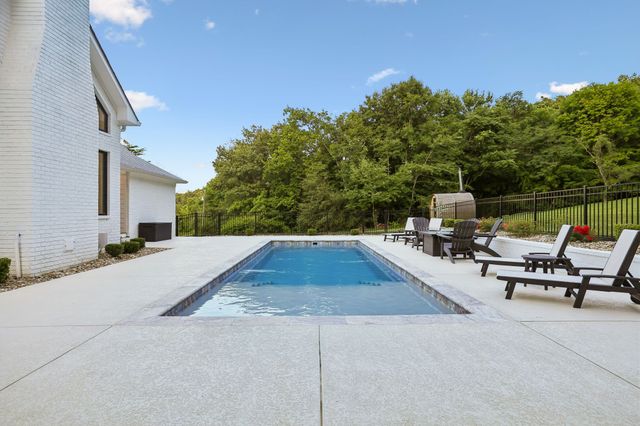 1911 Evergreen Rd, Thompsons Station, TN 37179
