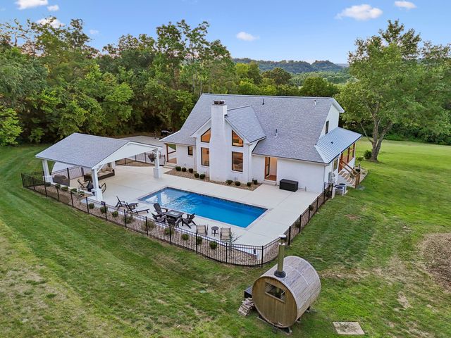 1911 Evergreen Rd, Thompsons Station, TN 37179