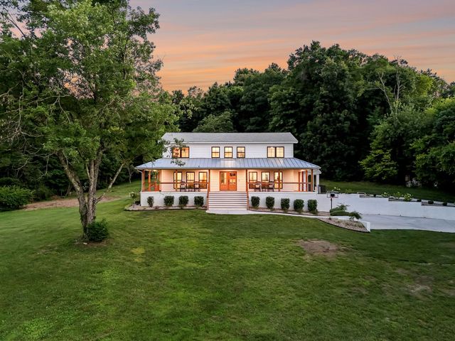 1911 Evergreen Rd, Thompsons Station, TN 37179