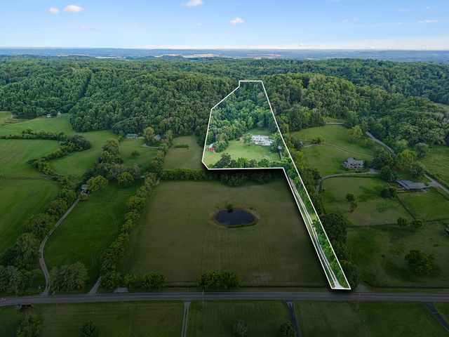 1911 Evergreen Rd, Thompsons Station, TN 37179