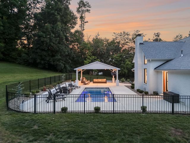 1911 Evergreen Rd, Thompsons Station, TN 37179