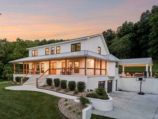 1911 Evergreen Rd, Thompsons Station, TN 37179