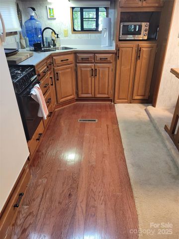 284 Aqua Vista Loop, Waynesville, NC 28786