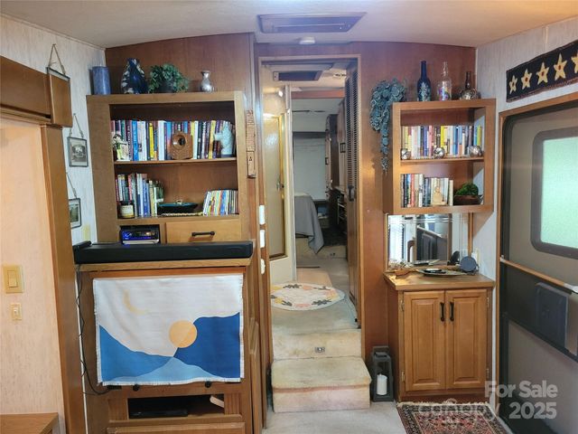 284 Aqua Vista Loop, Waynesville, NC 28786