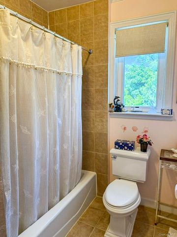 15-17 146th Street, Whitestone, NY 11357