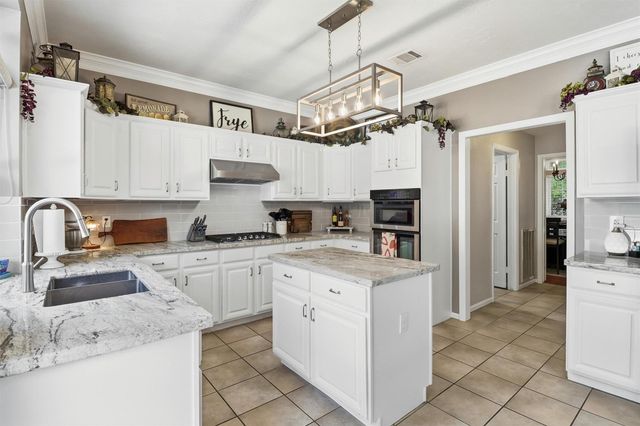 7818 Palm Brook Court, Houston, TX 77095