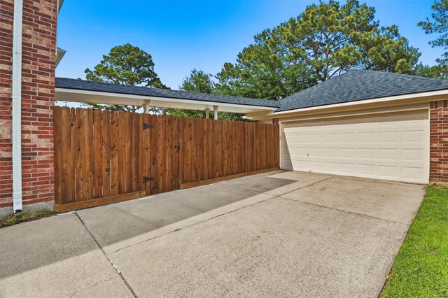 7818 Palm Brook Court, Houston, TX 77095