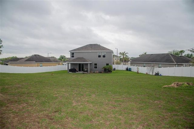 203 HIGHLAND MEADOWS STREET, Davenport, FL 33837