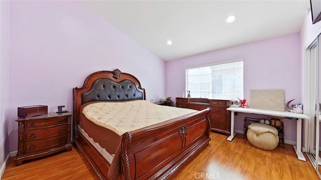 18347 Saticoy Street 6, Reseda, CA 91335