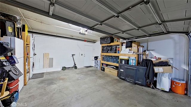 18347 Saticoy Street 6, Reseda, CA 91335