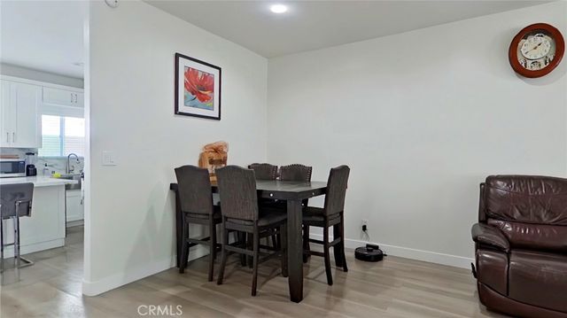 18347 Saticoy Street 6, Reseda, CA 91335