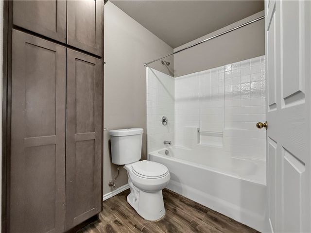 1914 Lipan St, Corpus Christi, TX 78408