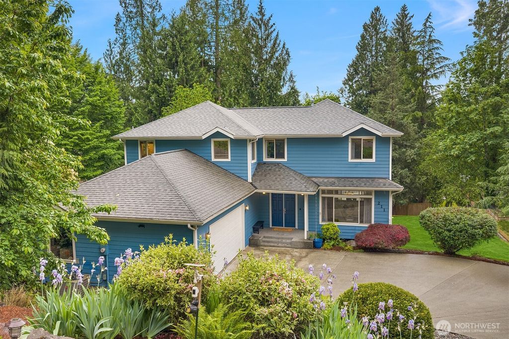211 210th Avenue NE, Sammamish, WA 98074