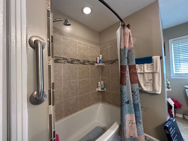 92 PURON RD, Adamsville, TN 38310