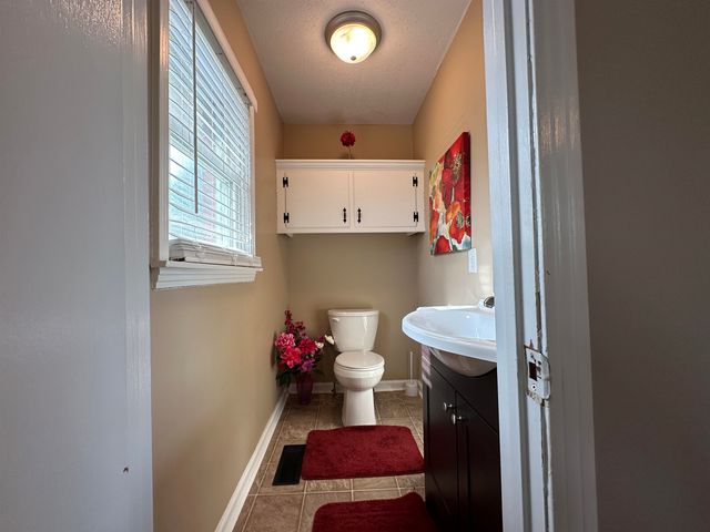 92 PURON RD, Adamsville, TN 38310