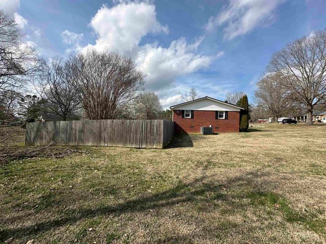 92 PURON RD, Adamsville, TN 38310