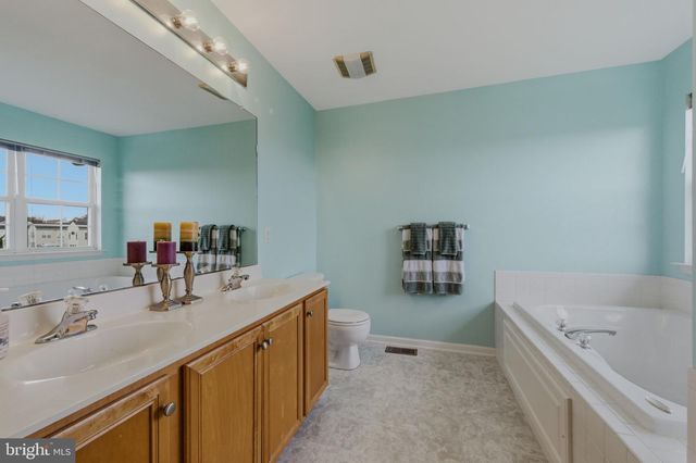 241 PORKY OLIVER DR, Middletown, DE 19709