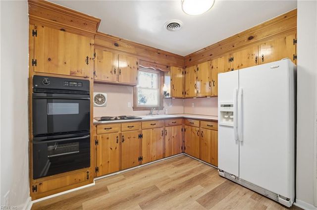 3421 Glen Arden DR, Virginia Beach, VA 23464