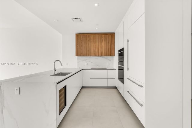 1400 Biscayne Boulevard 706, Miami, FL 33132