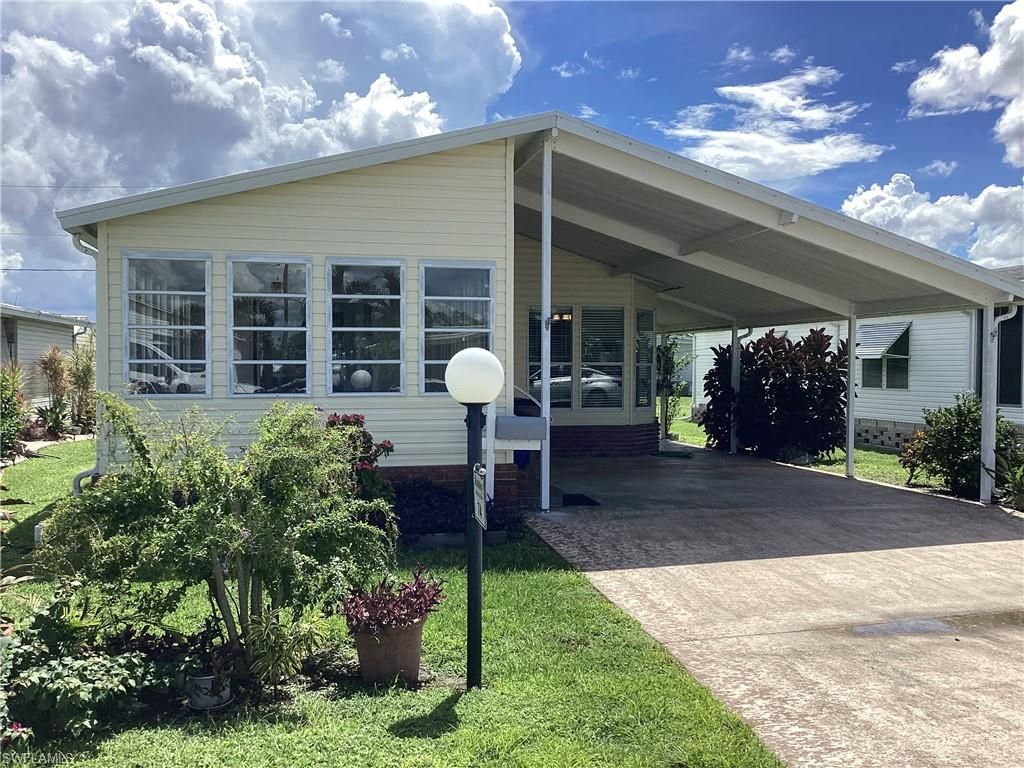 9742 Sugarberry WAY, FORT MYERS, FL 33905 — exterior