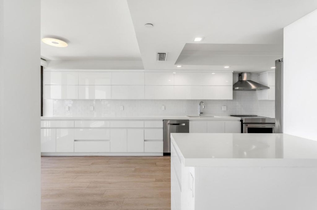 Image 11 of property listing at 1800 S Ocean Boulevard 7c, Boca Raton, FL 33432