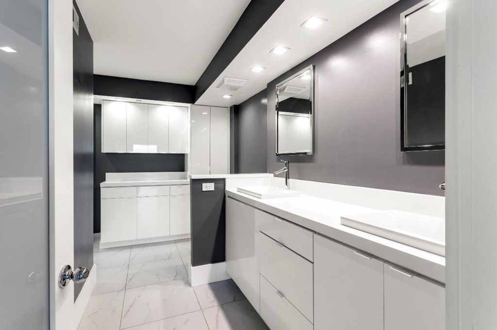 Image 13 of property listing at 1800 S Ocean Boulevard 7c, Boca Raton, FL 33432