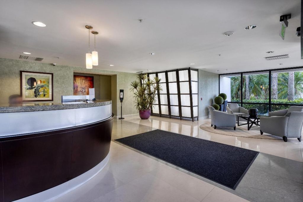 Image 20 of property listing at 1800 S Ocean Boulevard 7c, Boca Raton, FL 33432