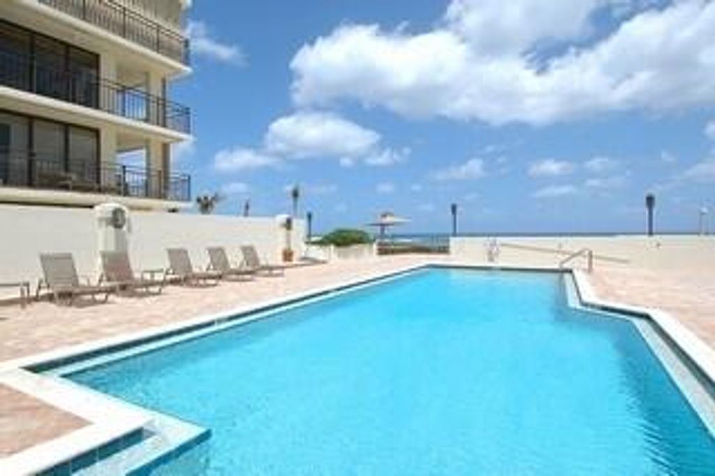 Image 25 of property listing at 1800 S Ocean Boulevard 7c, Boca Raton, FL 33432