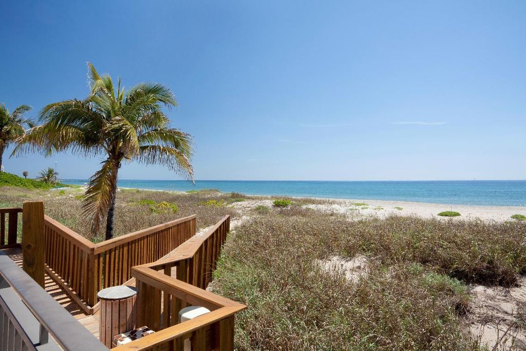 Image 26 of property listing at 1800 S Ocean Boulevard 7c, Boca Raton, FL 33432