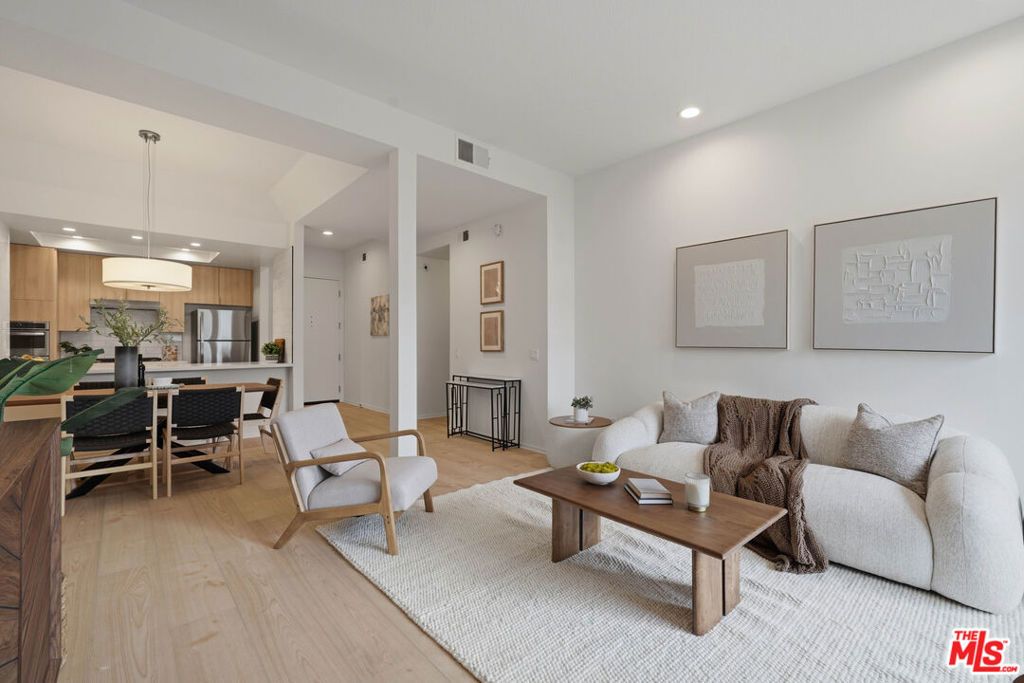 1820 S Beverly Glen Boulevard 208, Los Angeles, CA 90025 — photo 3
