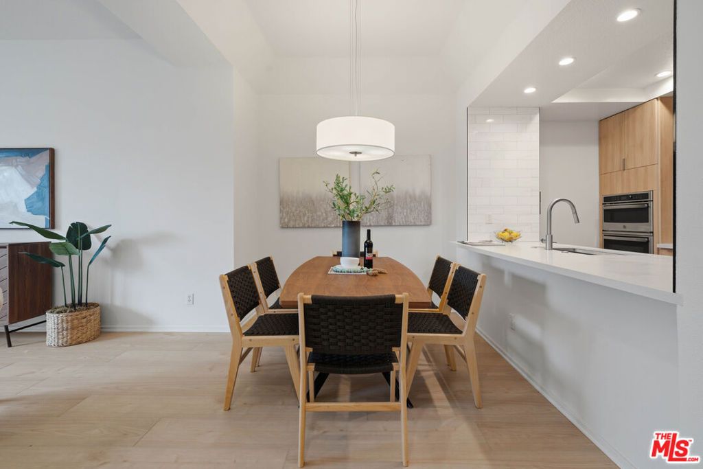 1820 S Beverly Glen Boulevard 208, Los Angeles, CA 90025 — photo 5