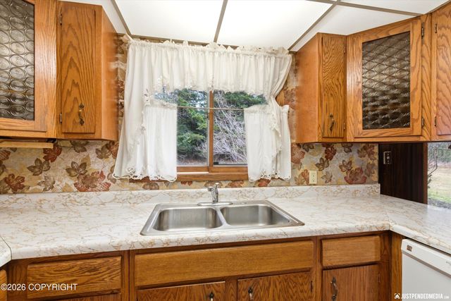 11901 Hillside Drive, Anchorage, AK 99507