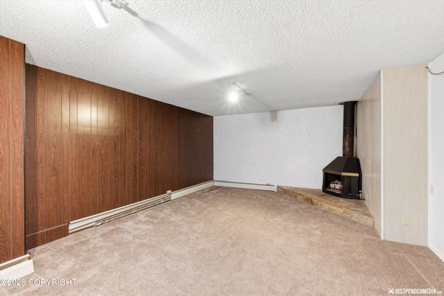 11901 Hillside Drive, Anchorage, AK 99507