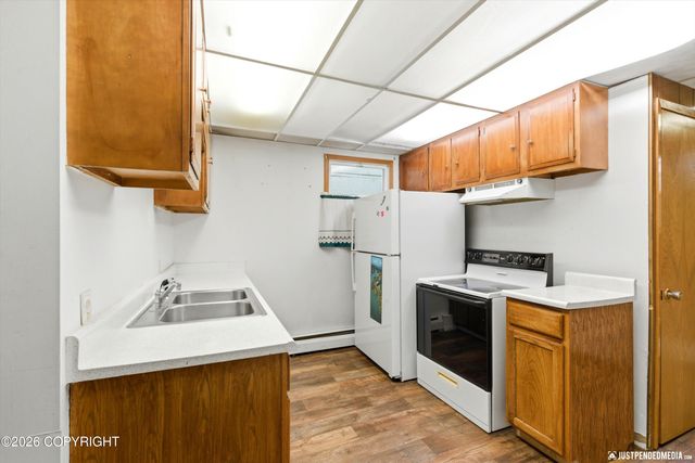 11901 Hillside Drive, Anchorage, AK 99507