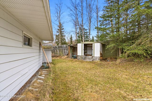 11901 Hillside Drive, Anchorage, AK 99507
